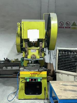 Harga bagus CNC Servo Punch Press 1250 kN Force for Sheet Metal Fabrication on line