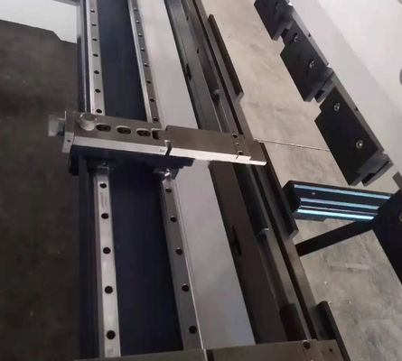 Mesin Semi Otomatis Dapur Sink Plate Press Break Hydraulic Metal Sheet CNC Mesin Lipat