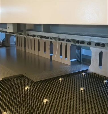 2.0m Tekanan Tangan Jenis Bending Center Mesin Lift Lembar Metal Bending Machine