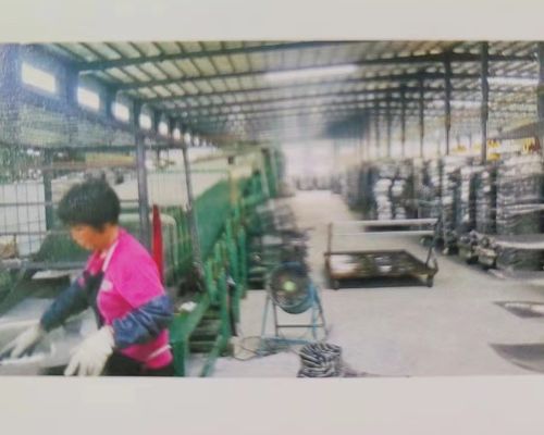 Tungku Pengeringan Industri Bercahaya Berlapis Gas Berkelanjutan Untuk Komponen Logam