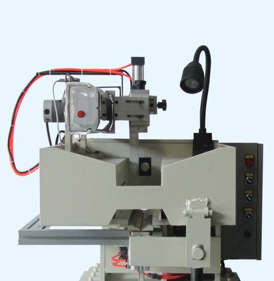 Mesin las CNC untuk logam lembaran dari peralatan dapur logam