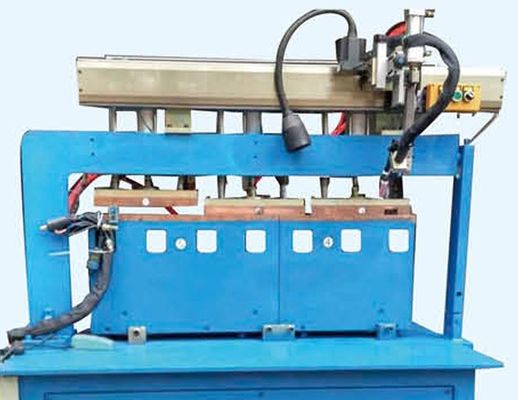 Mesin las khusus kontrol numerik untuk pemasangan planar logam lembaran logam