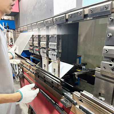 Mesin lentur lembaran stainless steel untuk wastafel di dapur komersial dan aplikasi rumah tangga