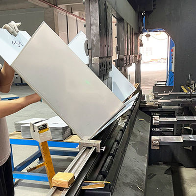 Sistem Kontrol Lanjutan 201 Dan 316L Mesin Pengelompokan CNC Baja Berkualitas Dual-Grade untuk wastafel buatan tangan