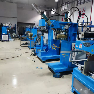 PLC dikendalikan sendi dan sudut mesin penekan untuk presisi tinggi dan licin pengelasan jahitan di industri dapur