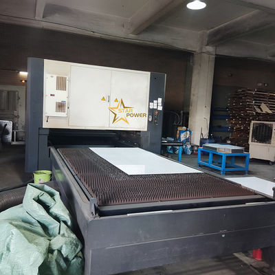 Tangki air tangan otomatis bertenaga tinggi yang mengkhususkan diri dalam produksi mesin pemotong laser logam CNC