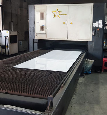 Otomatis Stainless Steel Hand Sink Terspesialisasi dalam Produksi CNC Metal Laser Cutting Machine