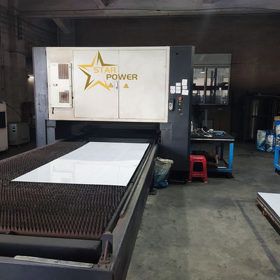 Digunakan untuk wastafel manual jalur produksi profesional CNC stainless steel sheet metal mesin pemotong laser