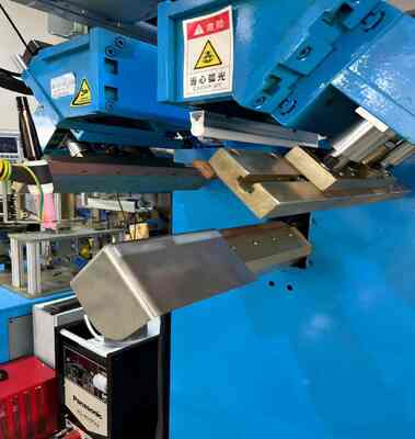 Mesin Las CNC untuk Jahitan Vertikal dan Sudut Bawah - Mesin Las Khusus