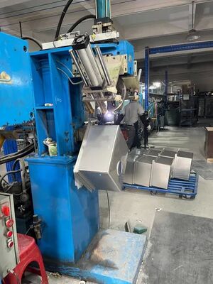 Mesin Lembar Metal Bending Pencet Jalur air dari wastafel buatan tangan